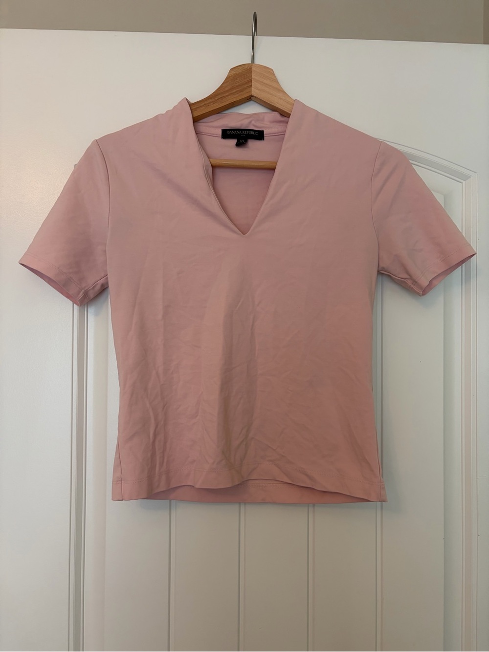 Banana Republic Pink V-Neck Short Sleeve Top